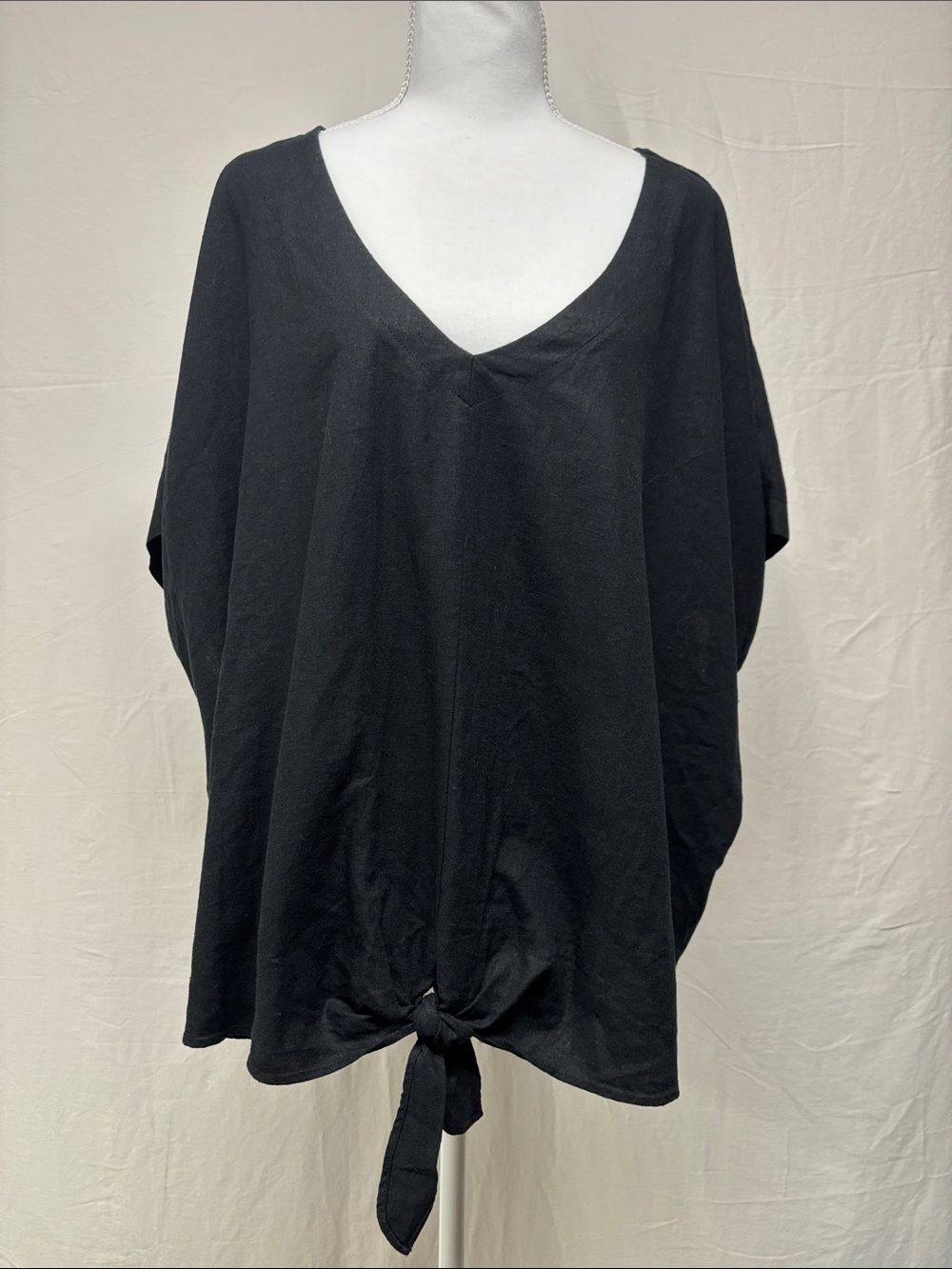 Ava & Viv Black V-Neck Tie-Hem Dolman Top 55%Linen